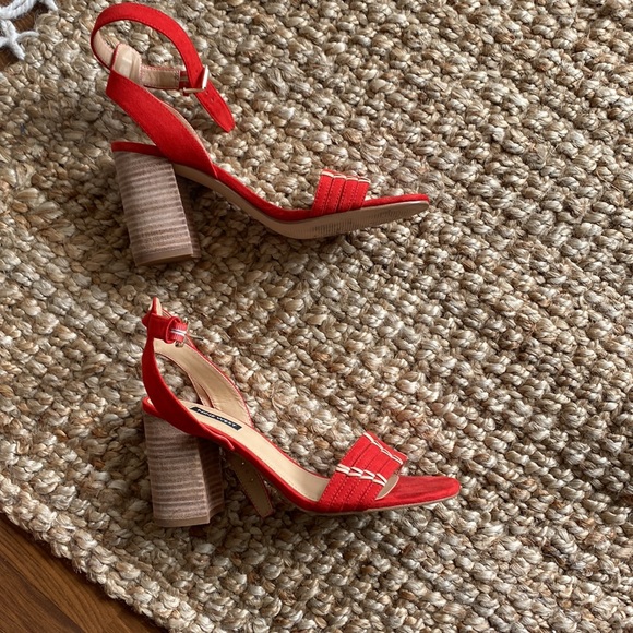 Nine West red shoes - Picture 2 of 7